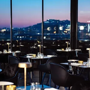 فندق Gold Tower Lifestyle, نابولي